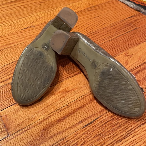 Chinese Laundry Stacked Heel - Picture 6 of 9